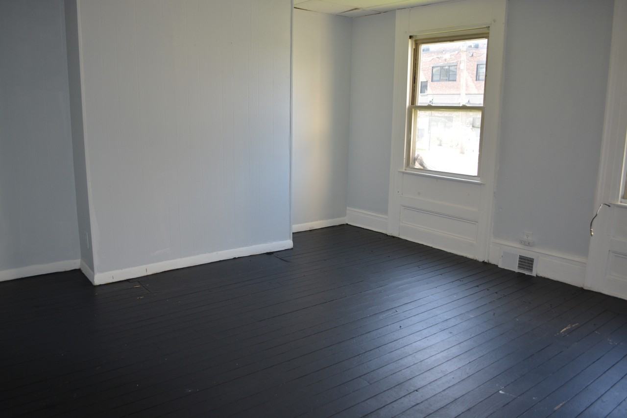 1015 Park Avenue #1 - Photo 5 of 10