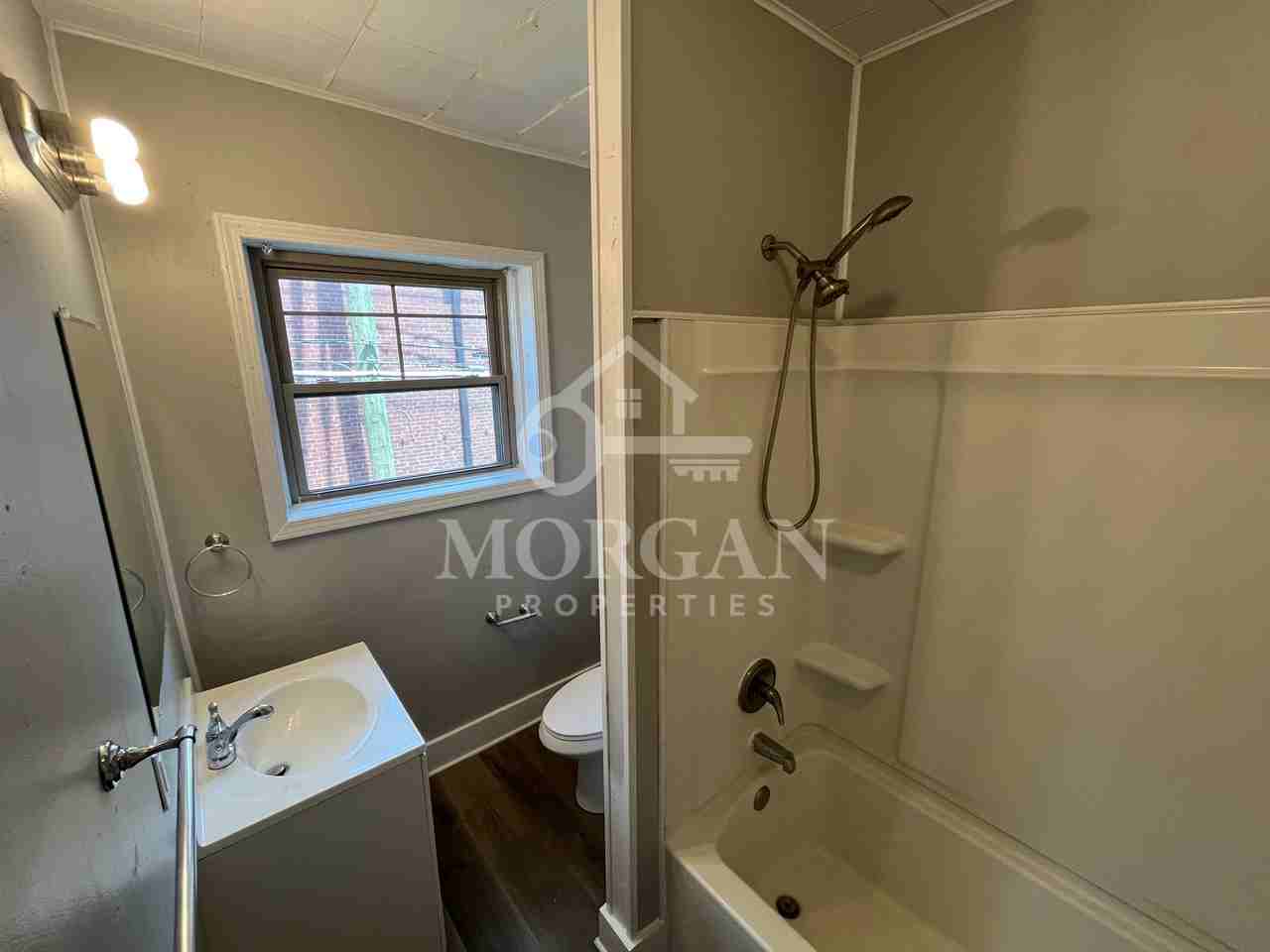 300 S 12th St #1 - Photo 5 of 7