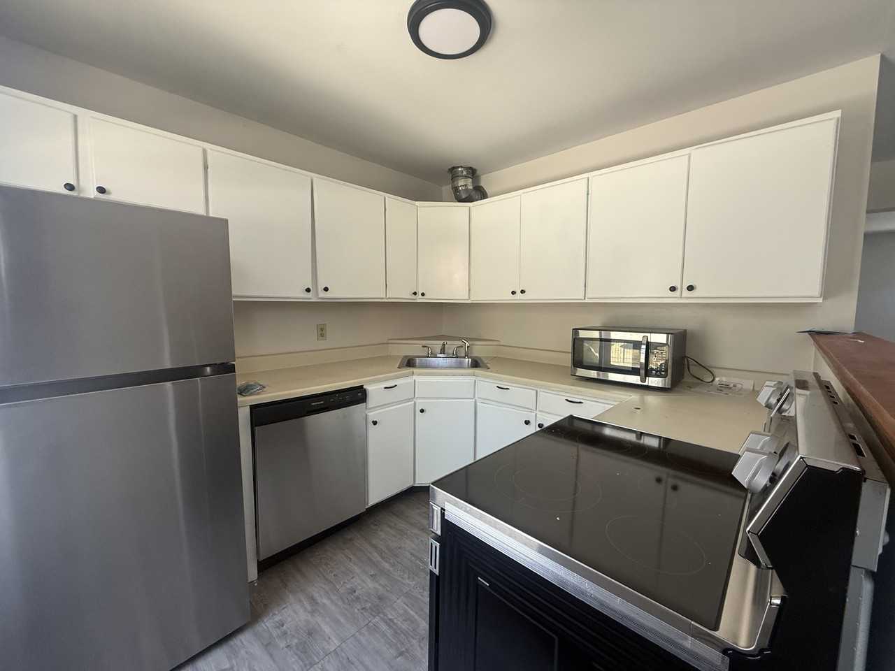 24 Delaware St #2 - Photo 2 of 10