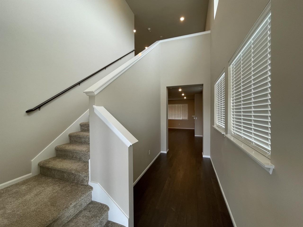 1037 Timberline Ave #1 - Photo 3 of 21