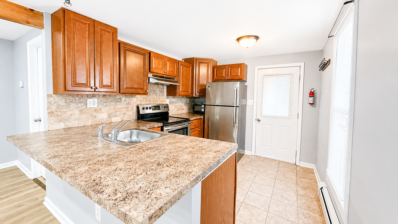 7072 Center St #72A - Photo 5 of 16