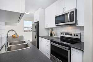 featured image of 200 Willett St