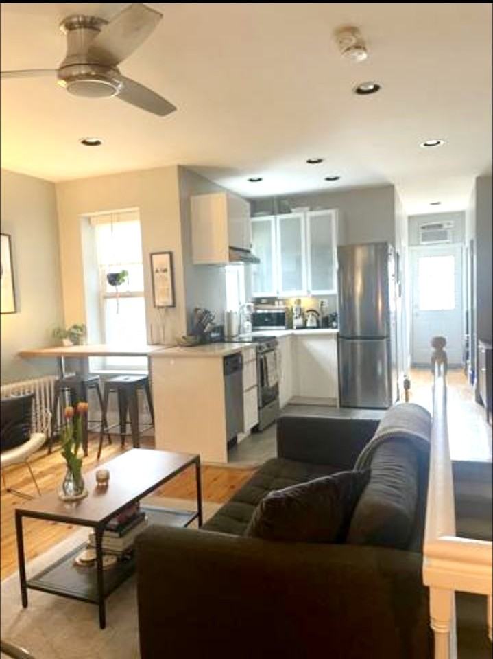320 Logan Avenue - Photo 4 of 15