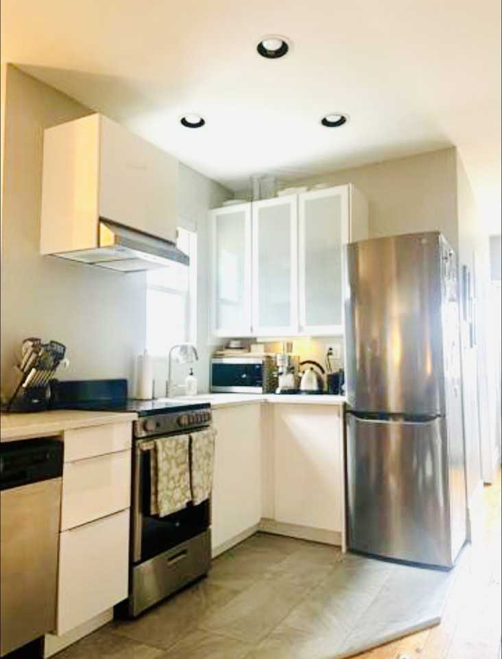 320 Logan Avenue - Photo 6 of 15