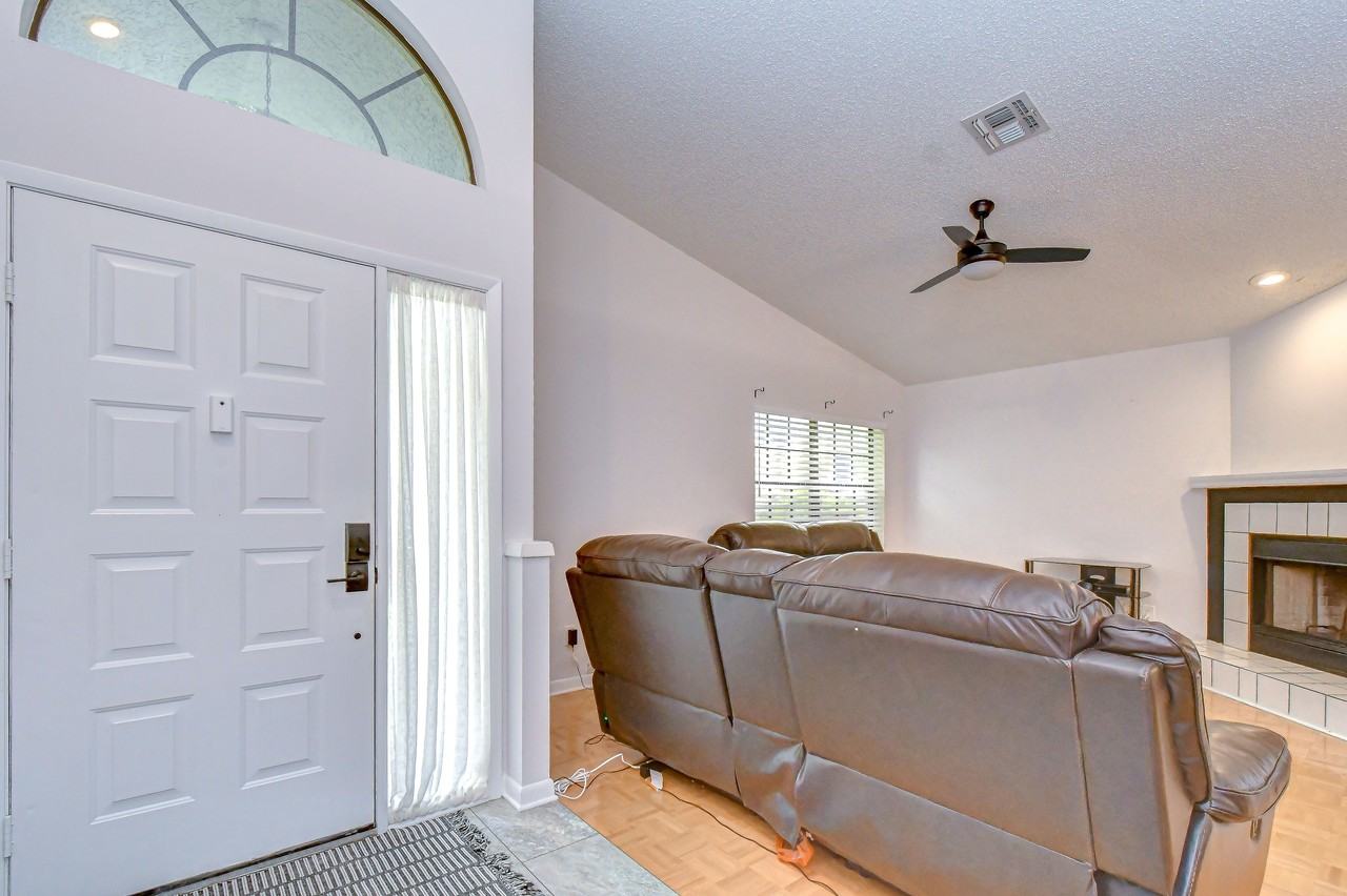 2749 Countryside Blvd #8 - Photo 4 of 29
