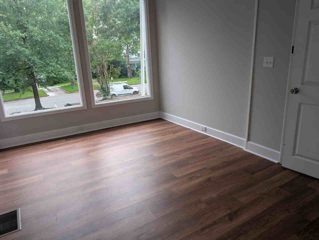 1907 Pendleton St #2 - Photo 5 of 31