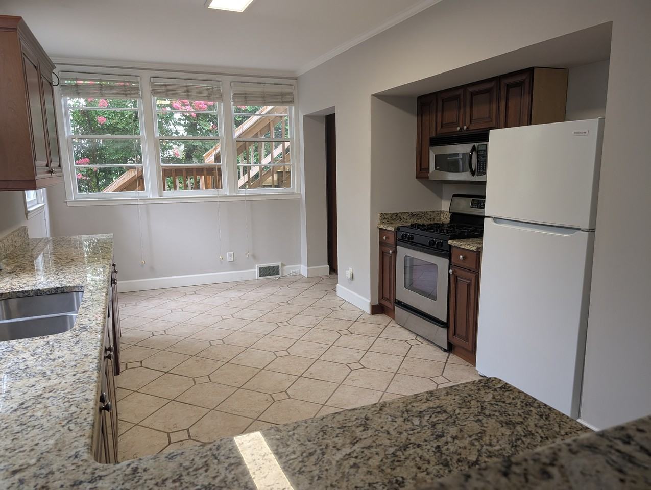 1907 Pendleton St #2 - Photo 6 of 31