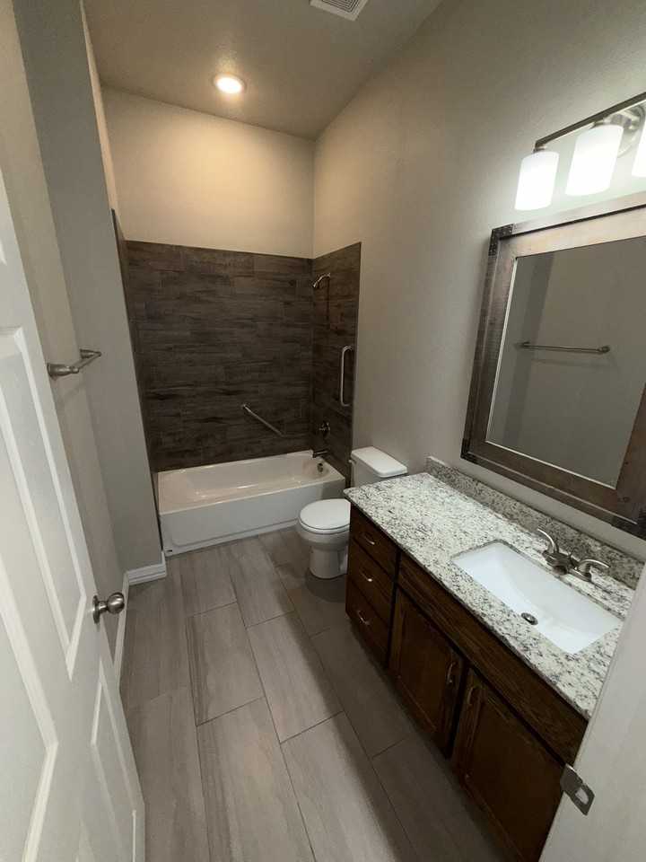 3344 Berkshire Drive - Photo 6 of 8