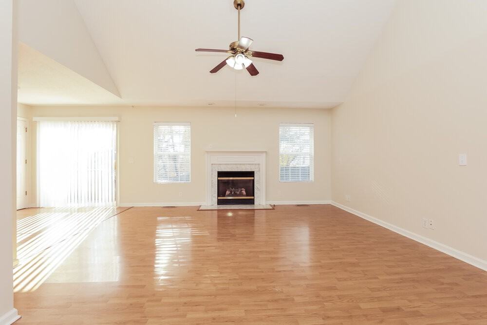 2313 Leighton Way - Photo 3 of 19