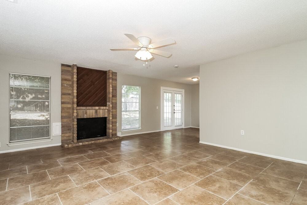 6803 Highland Blf - Photo 6 of 19