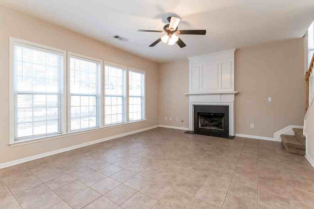6365 Whirlaway Dr - Photo 4 of 17