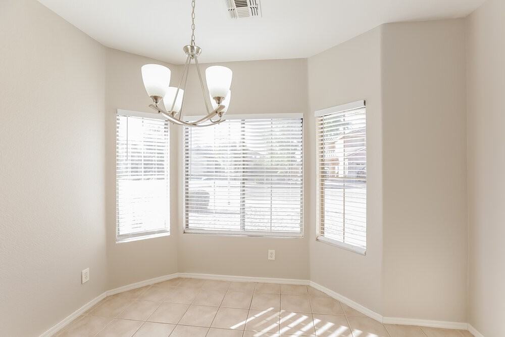 6412 W Hilton Ave - Photo 7 of 16
