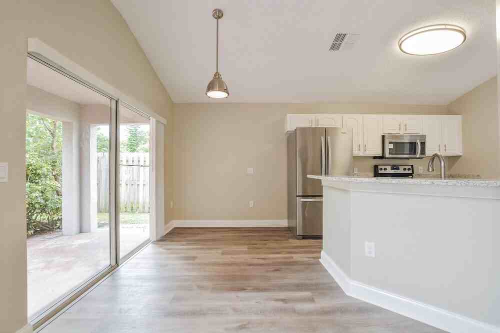 8344 Lake Amhurst Trl - Photo 7 of 20