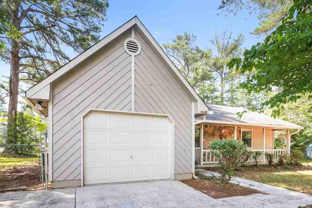 9346 Woodknoll Way - Photo 3 of 16