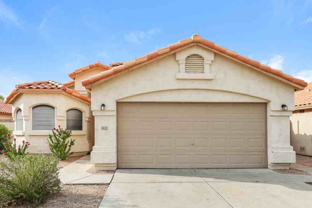 9631 W Clara Ln