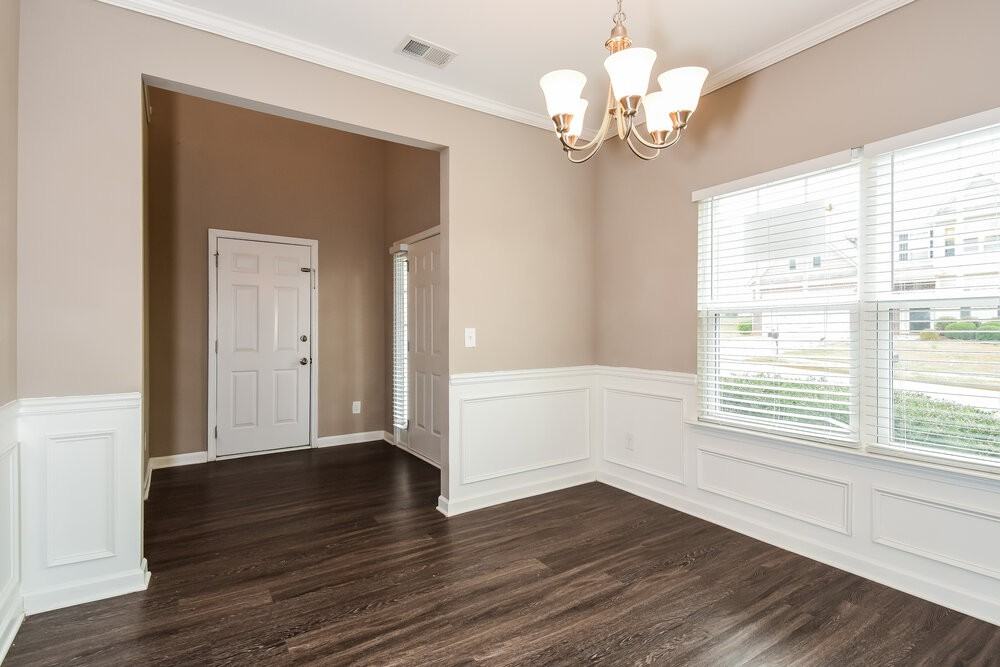 602 Fieldcrest Dr - Photo 6 of 17