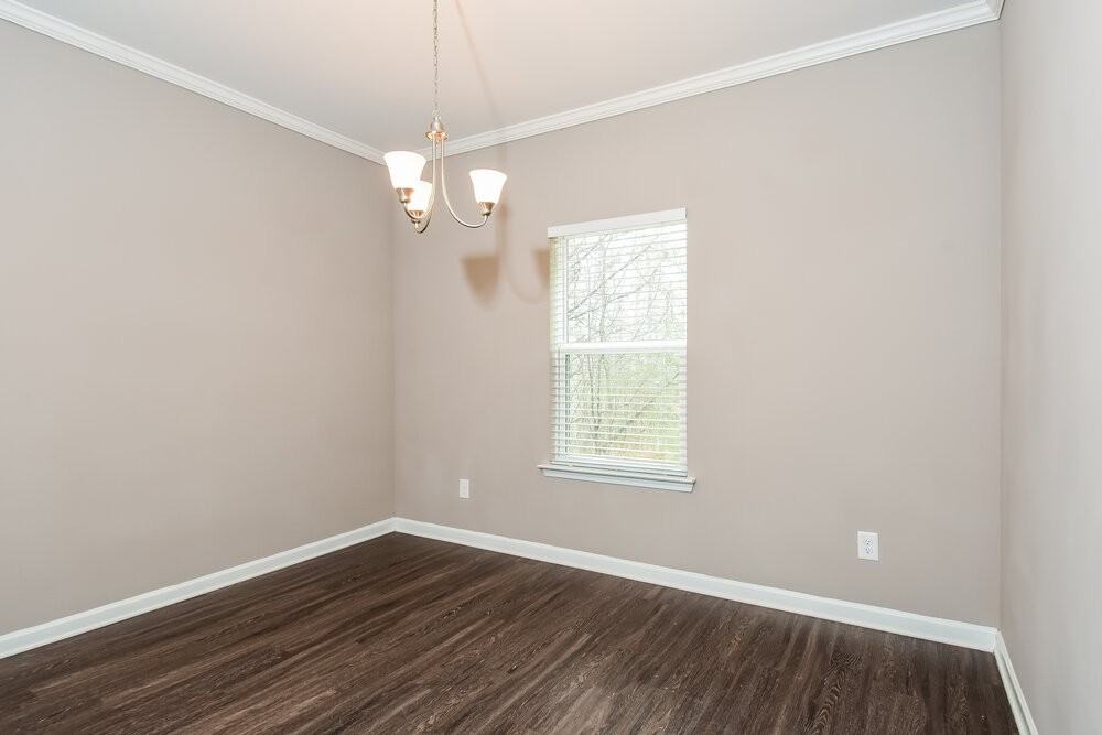 602 Fieldcrest Dr - Photo 7 of 17