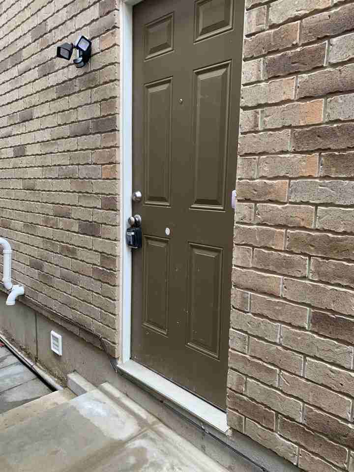 22 Dudley Dr - Photo 2 of 18