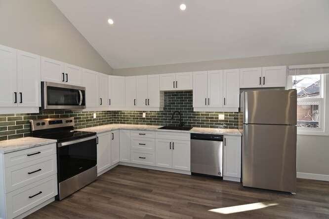 134 Oakside St - Photo 3 of 12