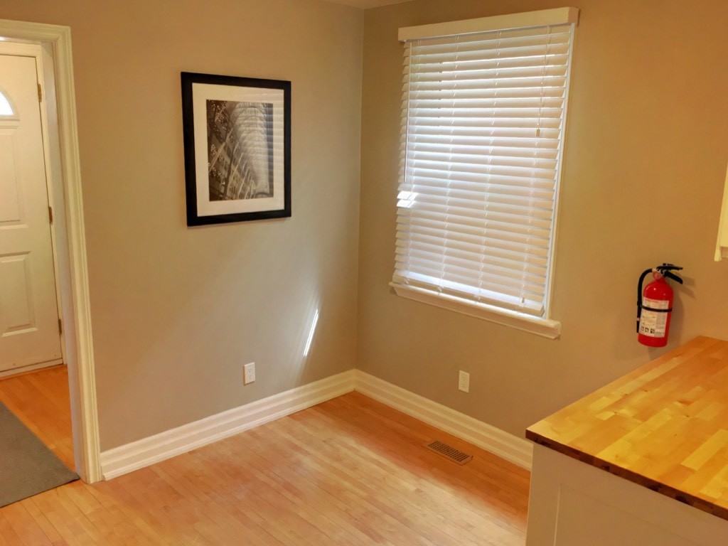 70 Yorkshire St N Uppr - Photo 5 of 10