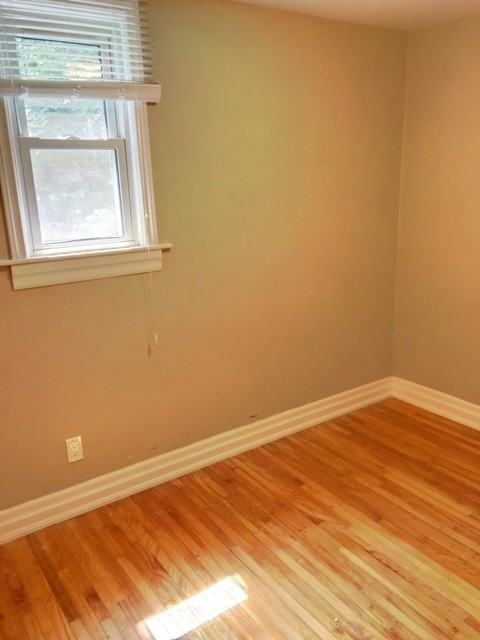 70 Yorkshire St N Uppr - Photo 7 of 10