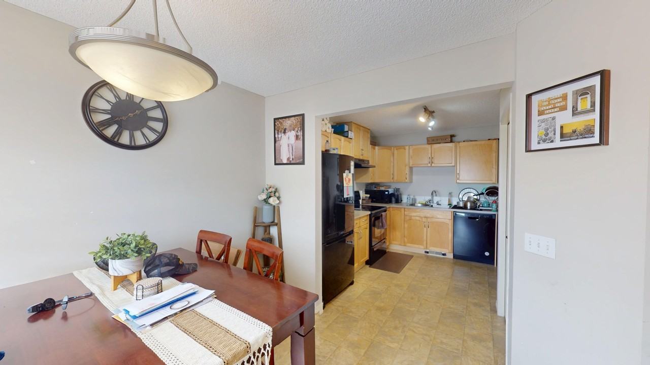 87 Saddlebrook Pt Ne - Photo 3 of 17