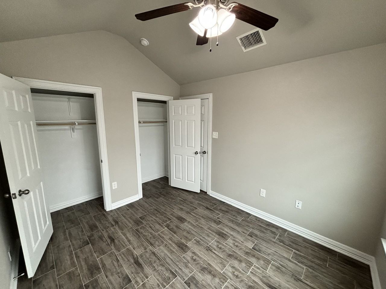 3230 South 13th Street - Photo 4 of 24