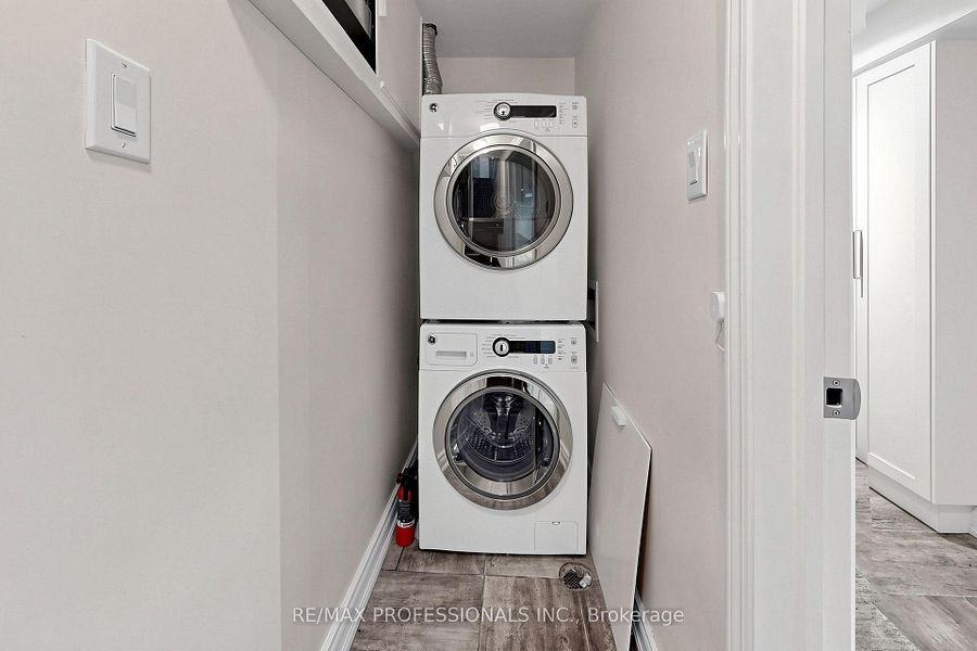 368 Howland Avenue - Photo 25