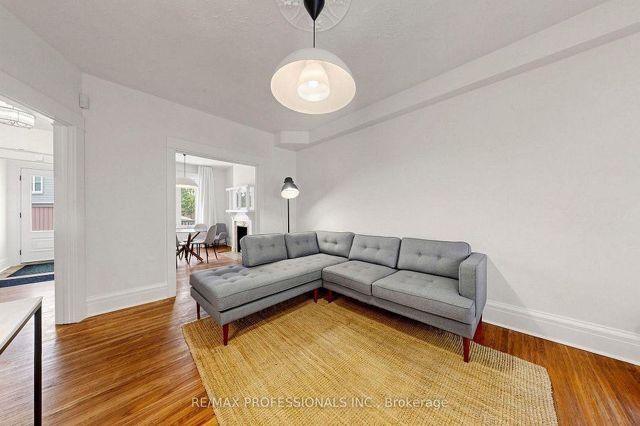 368 Howland Avenue - Photo 8