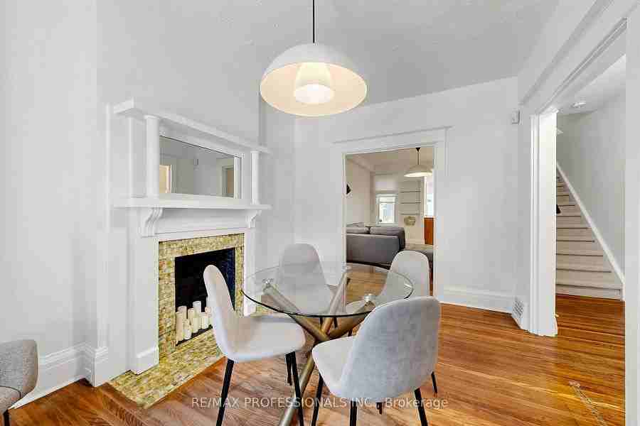 368 Howland Avenue - Photo 3 of 27