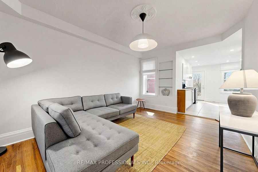 368 Howland Avenue - Photo 6 of 27