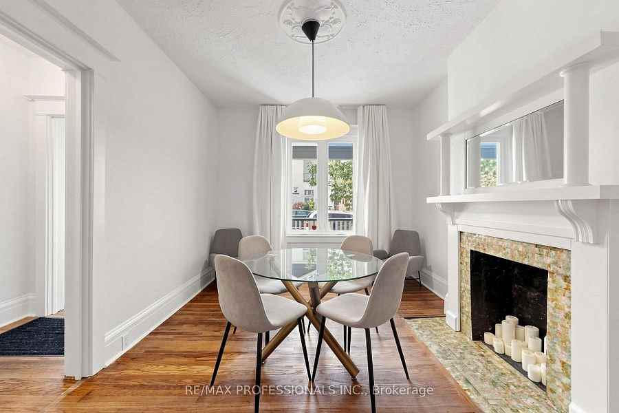 368 Howland Avenue - Photo 4 of 27