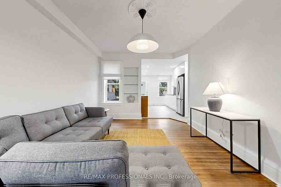368 Howland Avenue - Photo 7 of 27