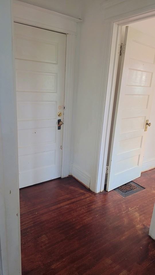 414 Douglas St #1 - Photo 4 of 10