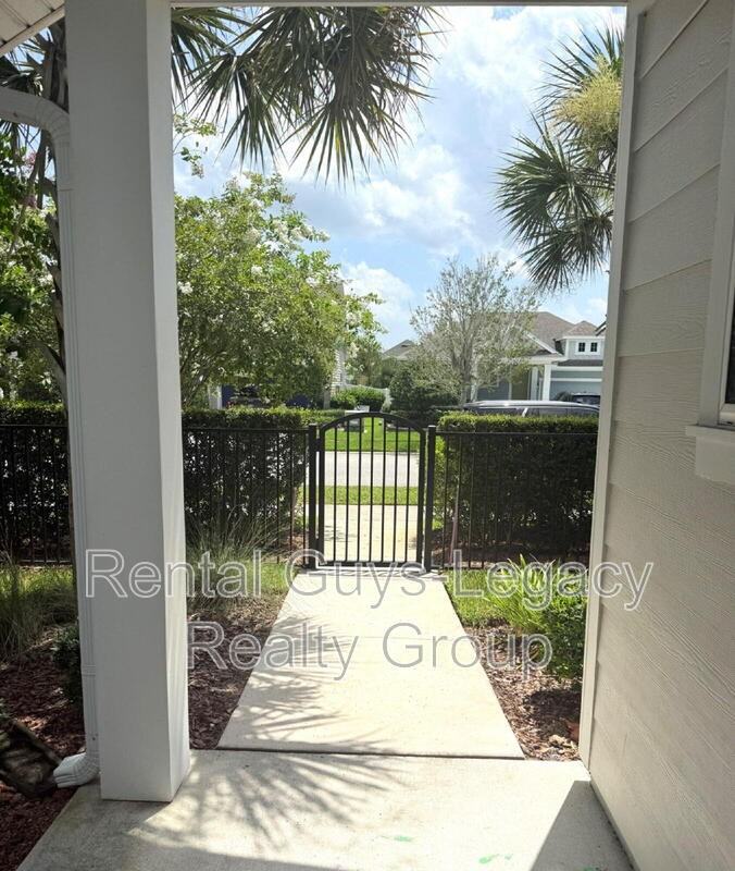 409 Crestview Dr - Photo 2 of 20