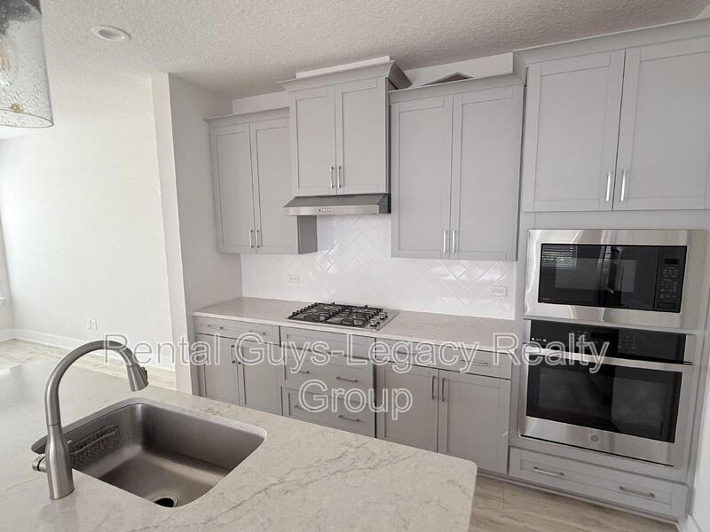 409 Crestview Dr - Photo 4 of 20