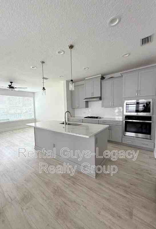 409 Crestview Dr - Photo 5 of 20