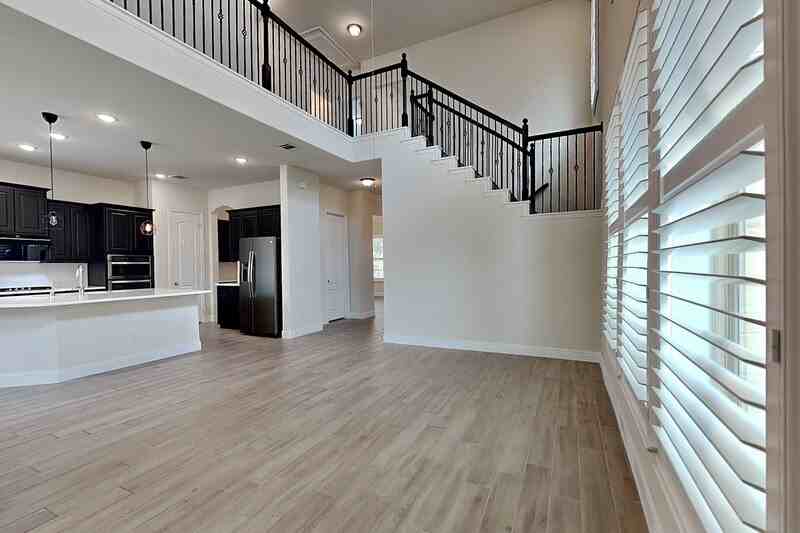 17534 Sequoia Dr - Photo 2 of 19