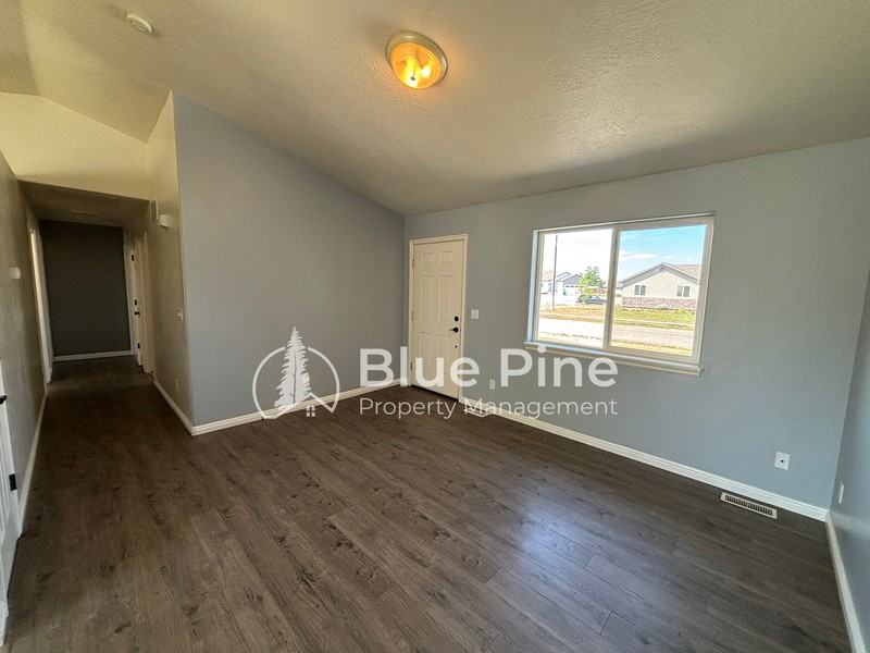 3920 Deloy Dr - Photo 3 of 22