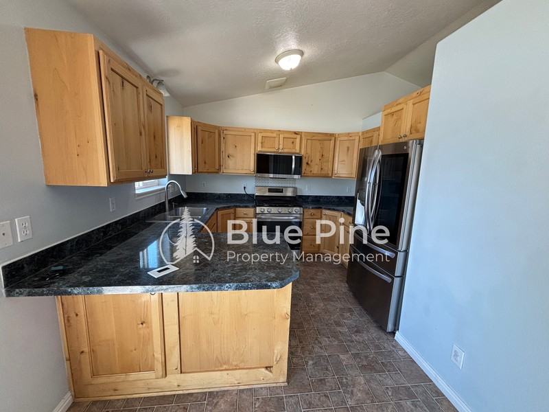 3920 Deloy Dr - Photo 6 of 22