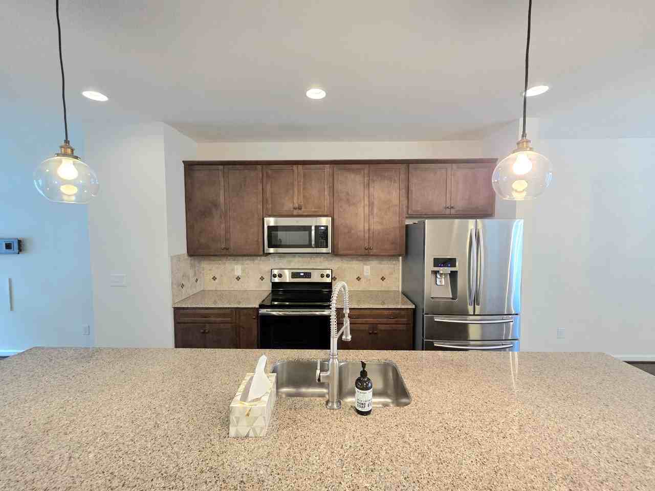 1343 Gilmore St #1 - Photo 7 of 43