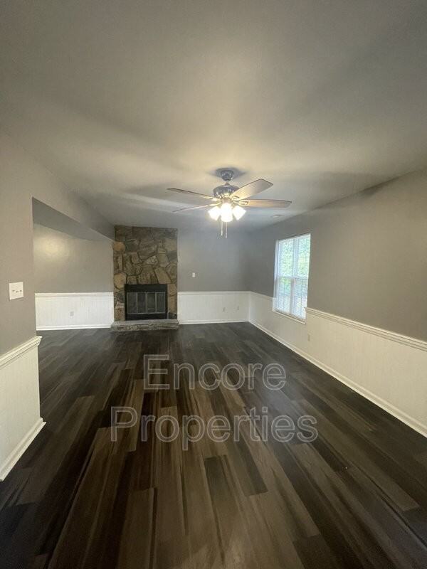 211 Indigo Dr - Photo 5 of 11