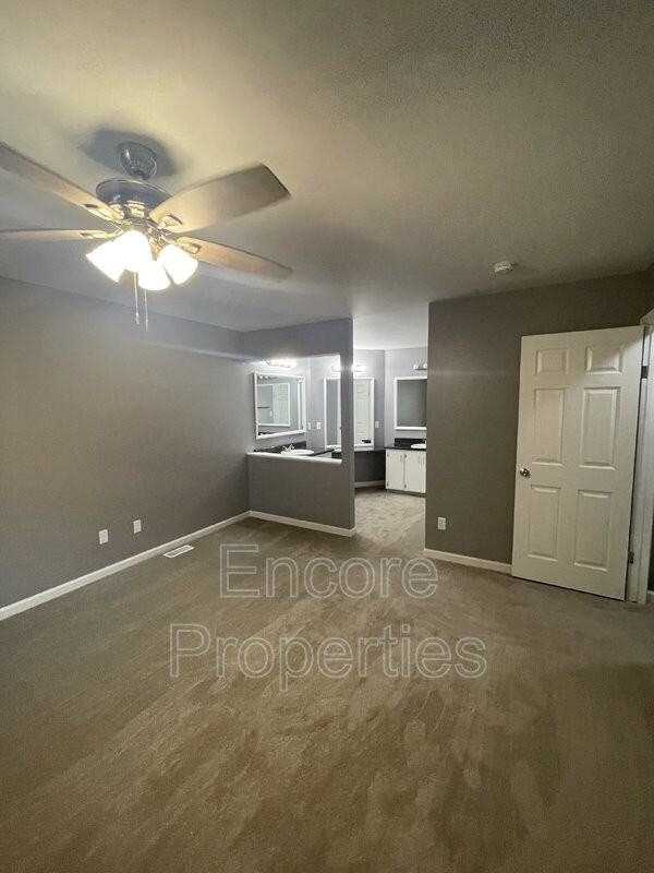 211 Indigo Dr - Photo 6 of 11