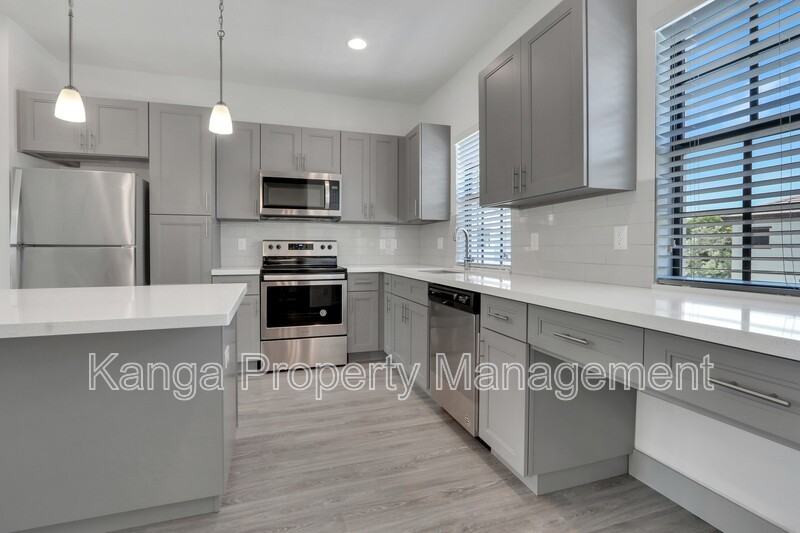 540 Ne 14th Ct #104 - Photo 3 of 15