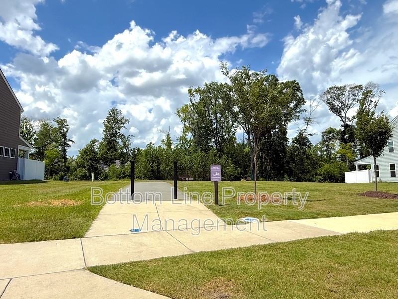 4029 Black Ct - Photo 4 of 9
