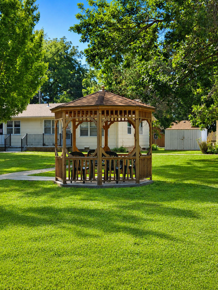 Cottonwood - Photo 3 of 5