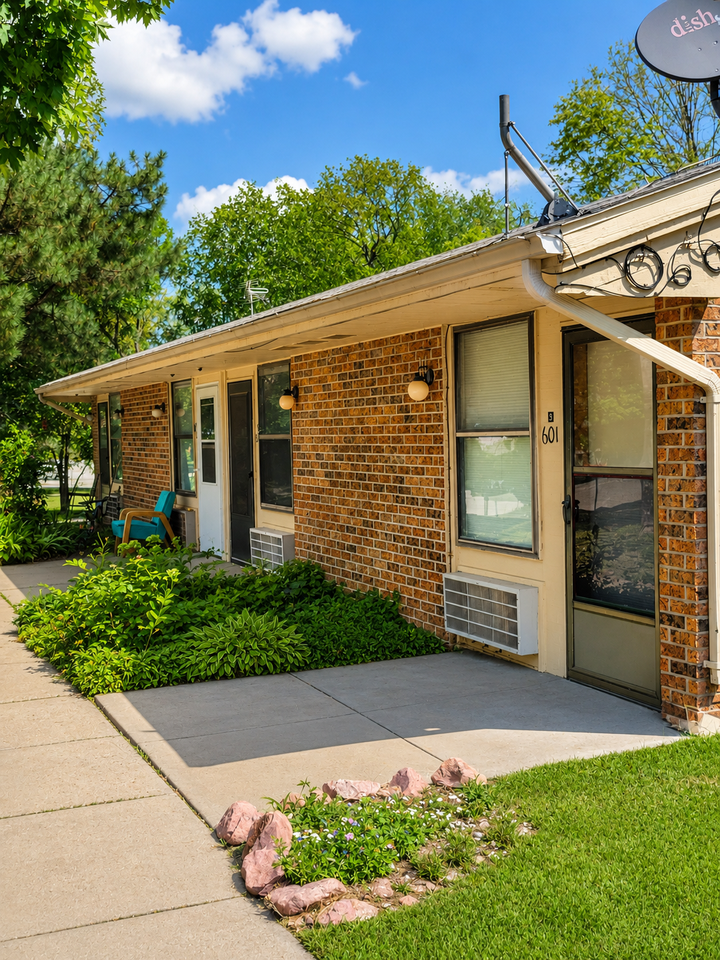 Cottonwood - Photo 4 of 5