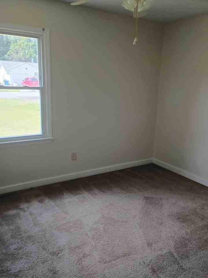 410 Rams Rd - Photo 6 of 12