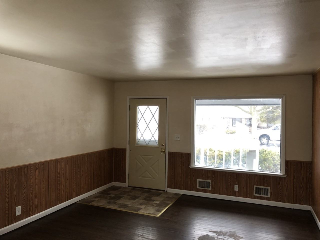 7866 W Palmetto Ave - Photo 7 of 9