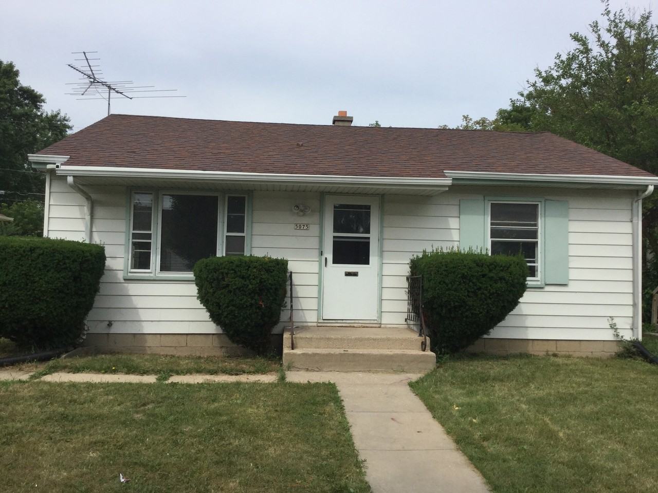 5075 N 47th St - Photo 3 of 11